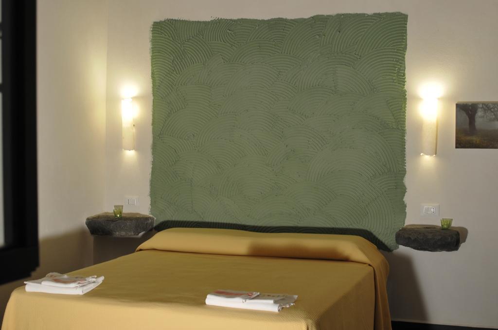 Il Frutteto Di Efesto Villa Biancavilla Habitación foto